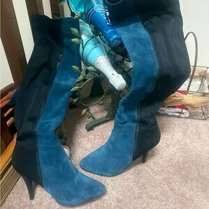 Carlos Santana Two-Tone Heeled Boots